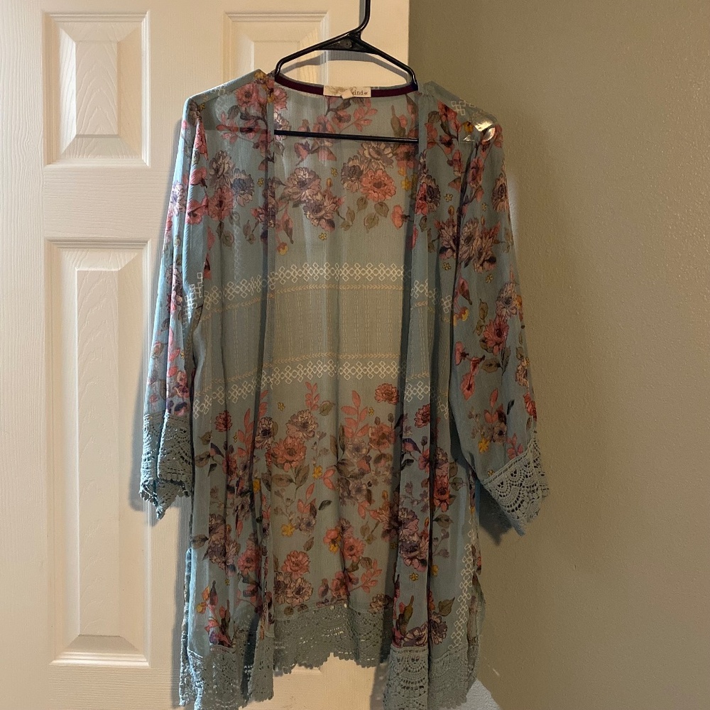 Light Blue Floral 3/4 Sleeve Lace Trim Sheer Shawl Large